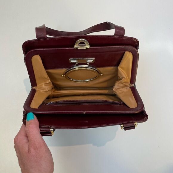 Vintage Lou Tayler Italy Leather Handbag with Attached Mirror and Change Purse - Picture 7 of 11